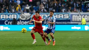 duelo rafita mirada balon malaga cf burgos rosaleda jornada 23