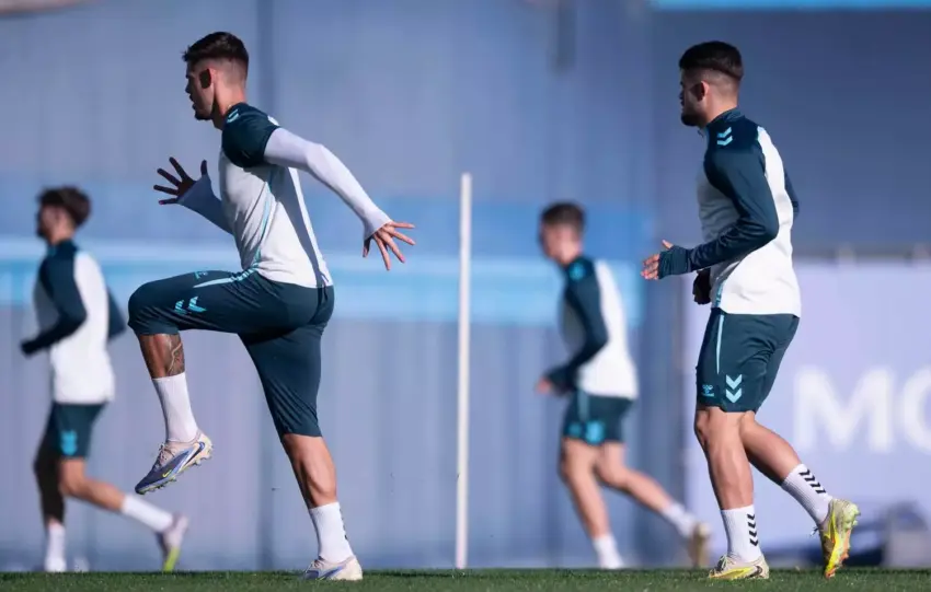 El Málaga arranca la semana con doble mala noticia en la enfermería