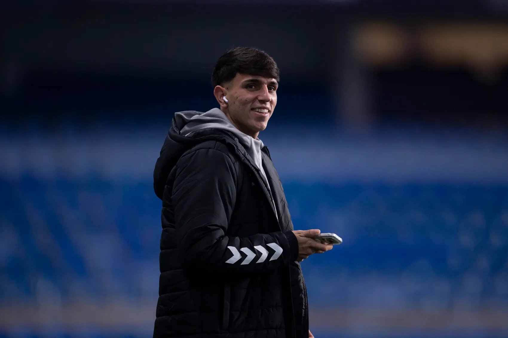 izan merino llegada sonrisa rosaleda