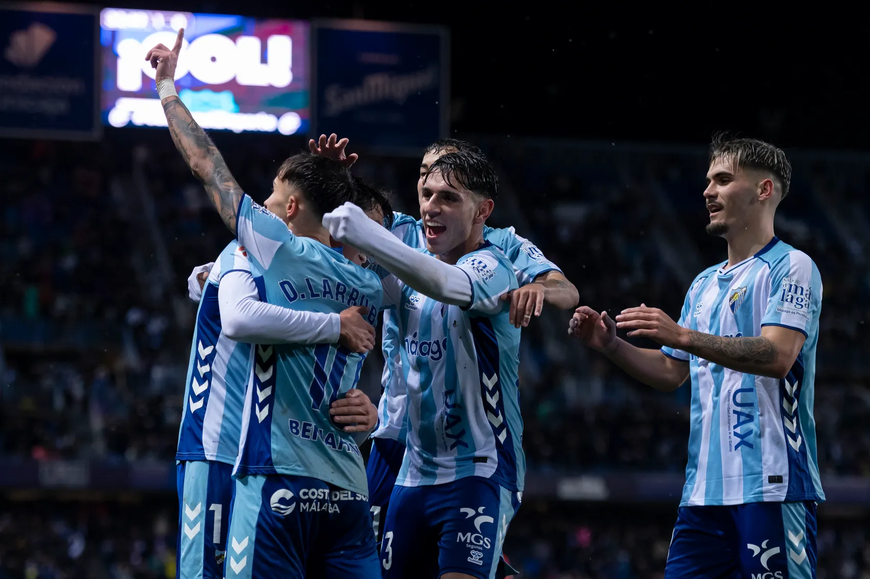 El Pizarrón: El Málaga se impone a la incomodidad del Burgos con confianza y calidad
