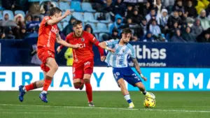 larrubia disparo zurda malaga cf burgos rosaleda jornada 23