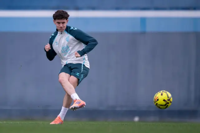 Aaron Ochoa, primera baja confirmada para el Málaga por fechas FIFA