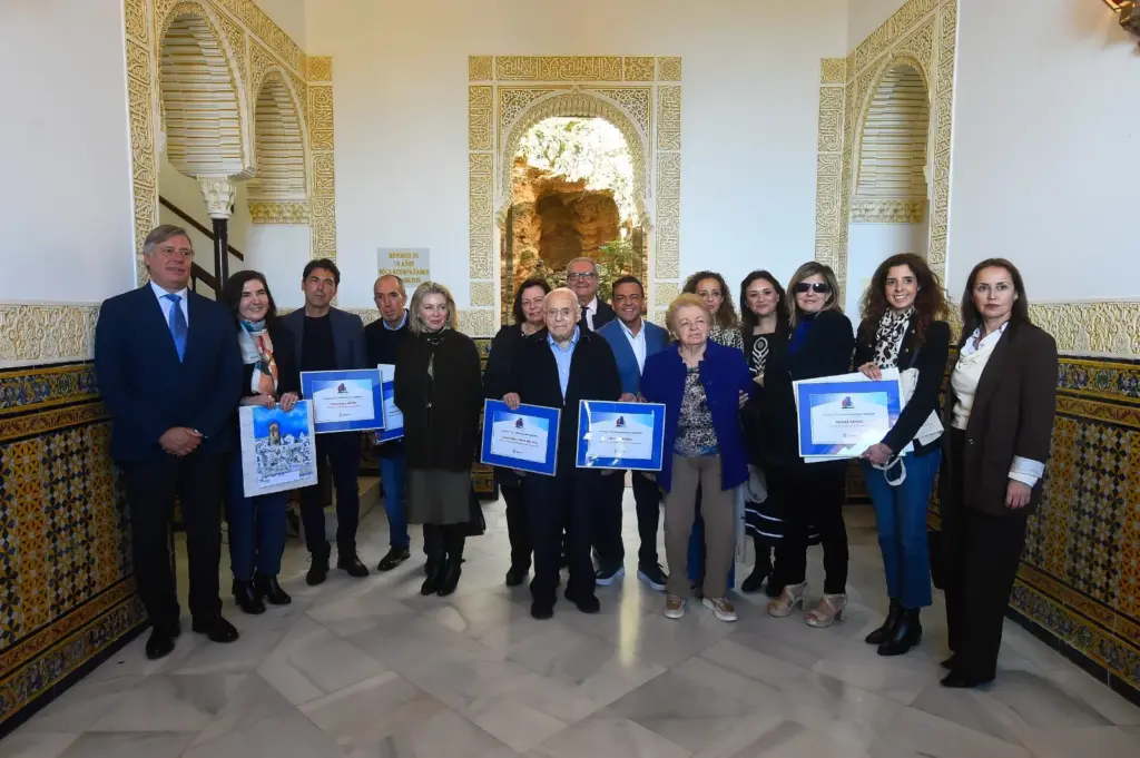 La Junta duplica la vigencia del reconocimiento de los Centros Comerciales Abiertos para reducir cargas burocráticas 1 12 - TORREMOLINOS SAN VALENTÍN