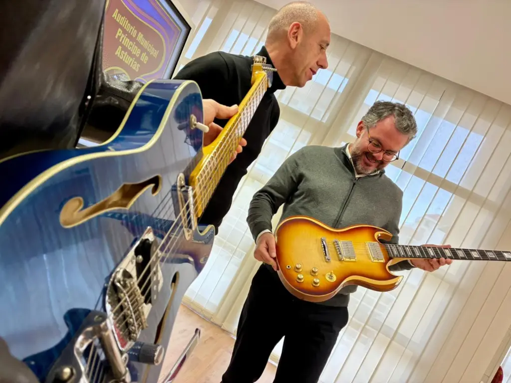 13 - TORREMOLINOS GUITAR EXPERIENCE