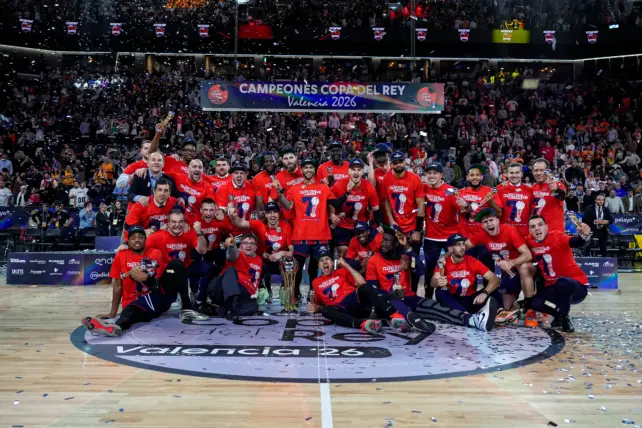 2 BASKONIA EMULA AL UNICAJA DE BADALONA
