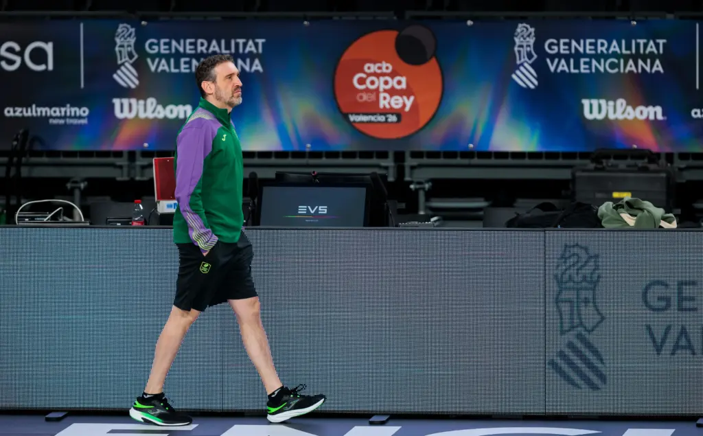 2 - UNICAJA TOMA CONTACTO DEL ROIG ARENA