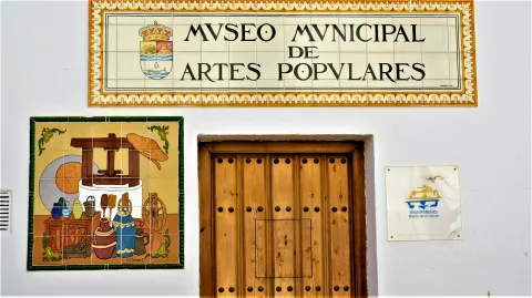 25 - ARTES POPULARES MUSEO RINCÓN