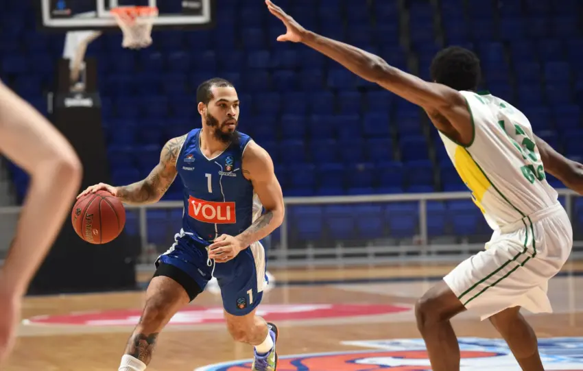 Así juega Justin Cobbs: el nuevo base del Unicaja