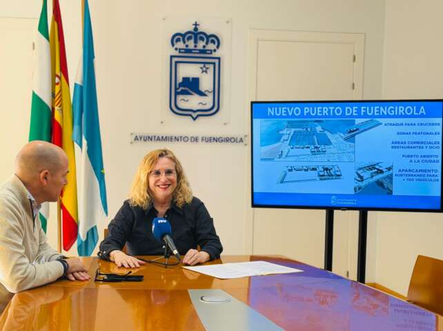 Ana Mula informa de los avances en la tramitacion del nuevo puerto de Fuengirola