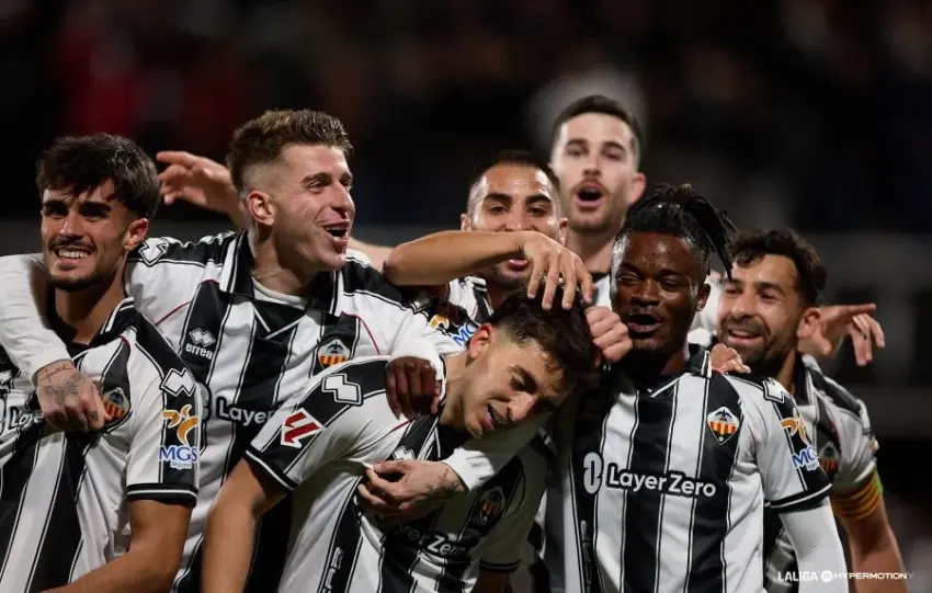 CAMBIO DE LIDER EN SEGUNDA DIVISIÓN