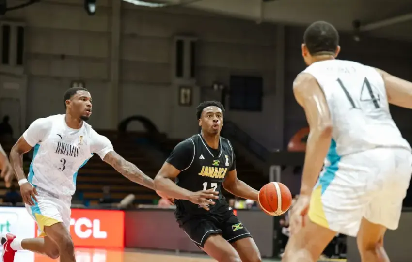 CHASE AUDIGE LIDERA A JAMAICA QUE ROZA LA VICTORIA ANTE BAHAMAS