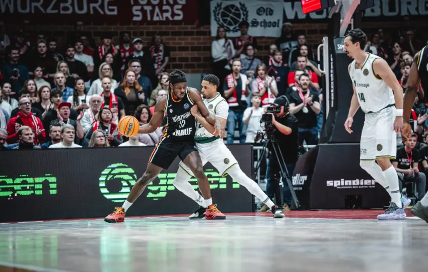 EL GRUPO SE APRIETA Y EL UNICAJA ATISBA FINAL EN FRANCIA