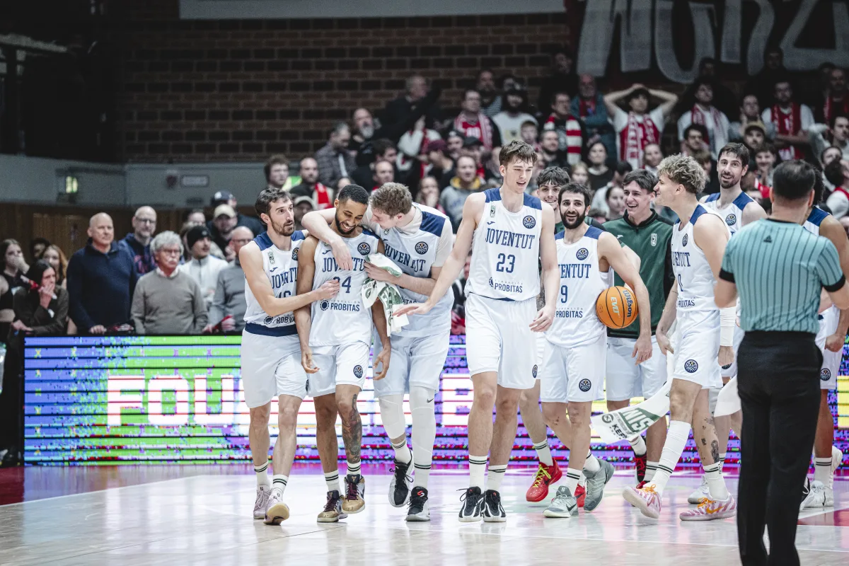EL JOVENTUT SUFRE PERO NO FALLA EN ALEMANIA