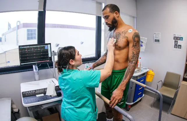 Cobbs pasa las pruebas médicas con el Unicaja