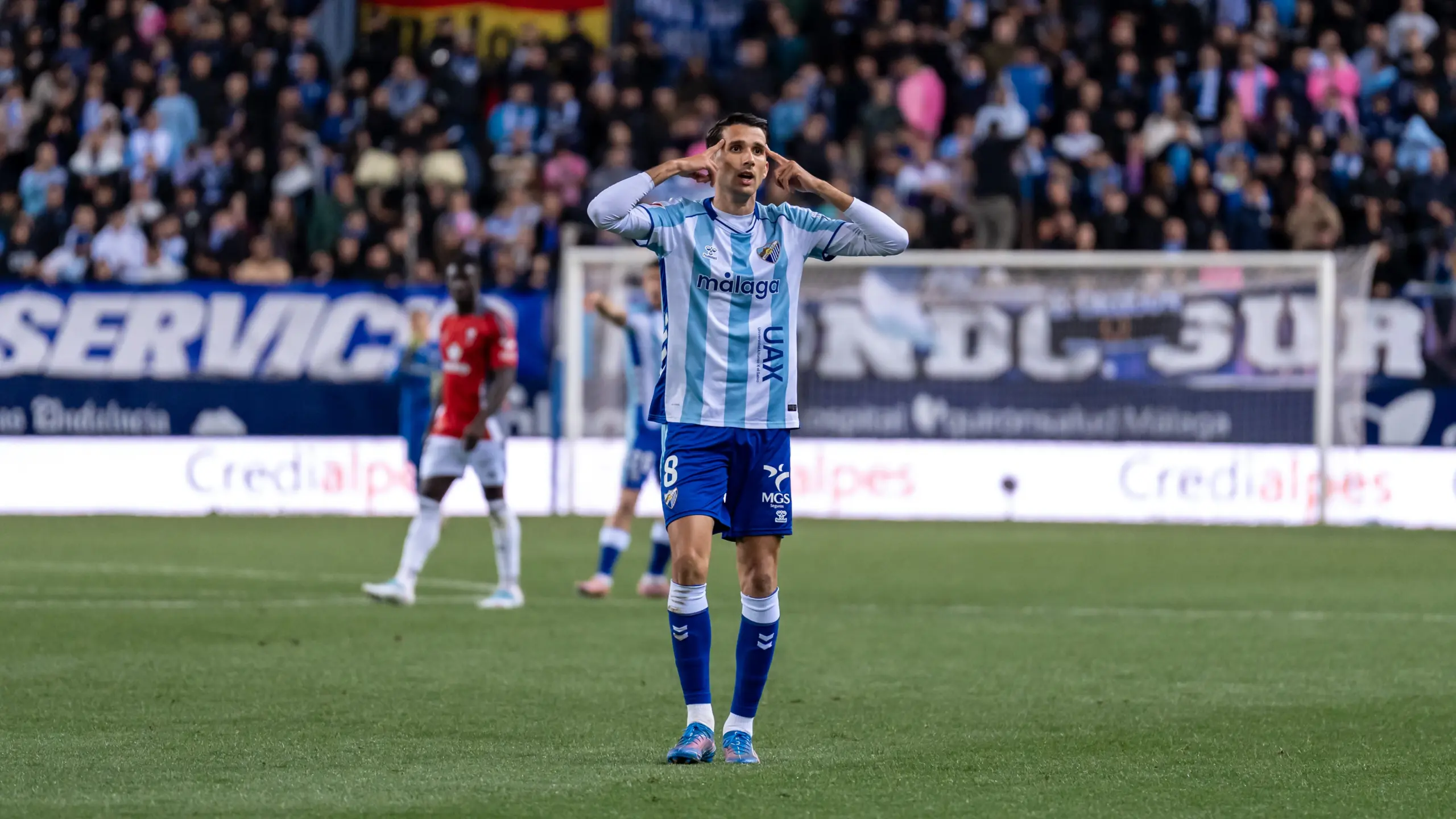 Juanpe renueva con el Málaga CF hasta 2028