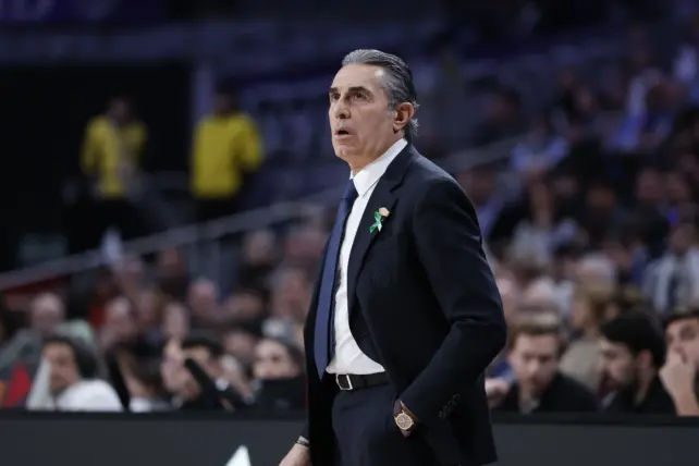 Scariolo contesta a Balcerowski: "Debería centrarse en moverse un poco menos en los bloqueos"