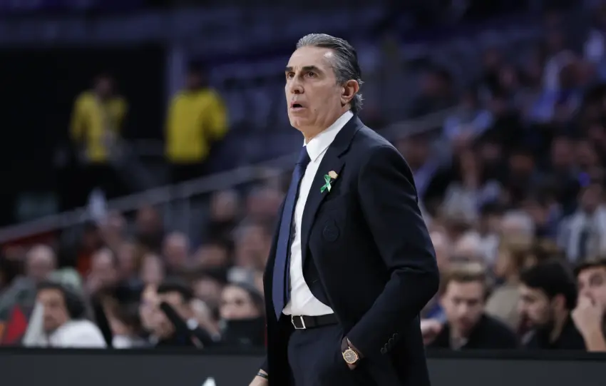 Scariolo contesta a Balcerowski: "Debería centrarse en moverse un poco menos en los bloqueos"