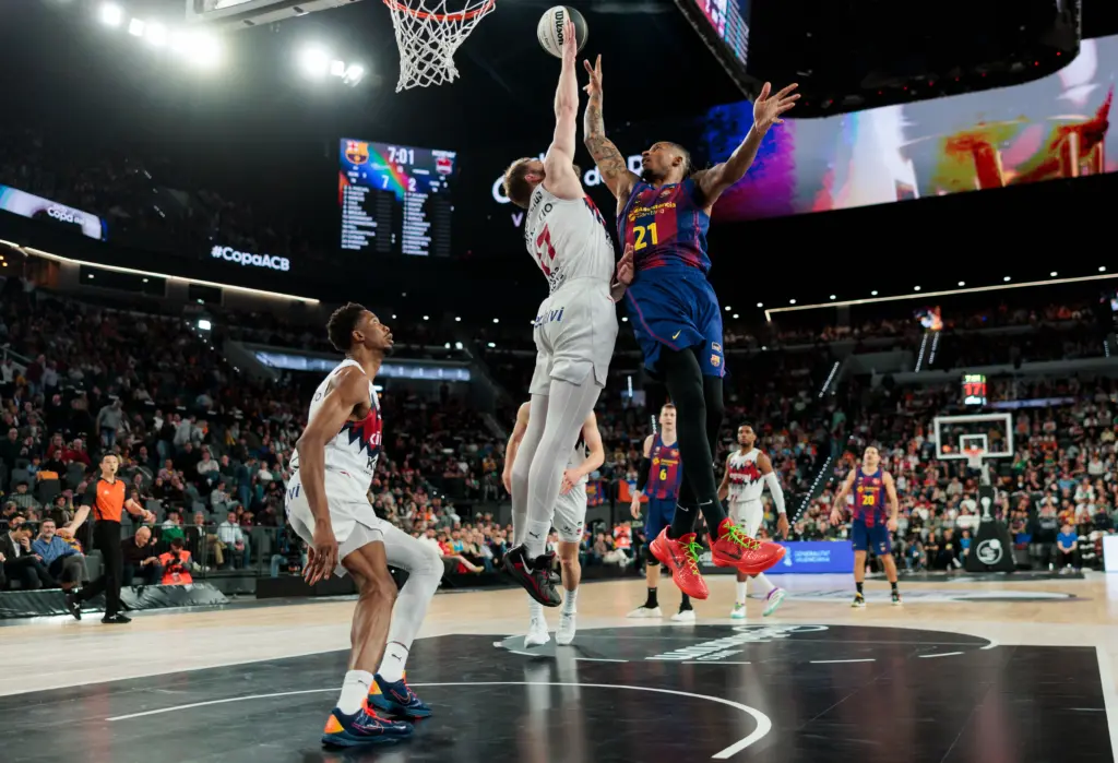 RS887037 0E2A2803 copia