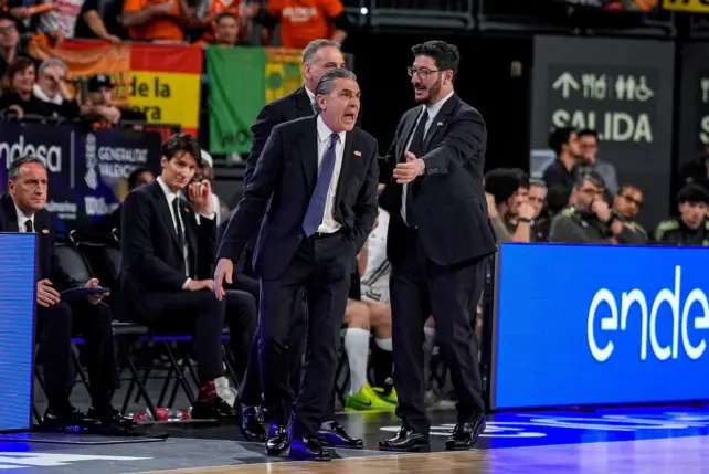 SCARIOLO HASTA EL RABO TODO ES TORO