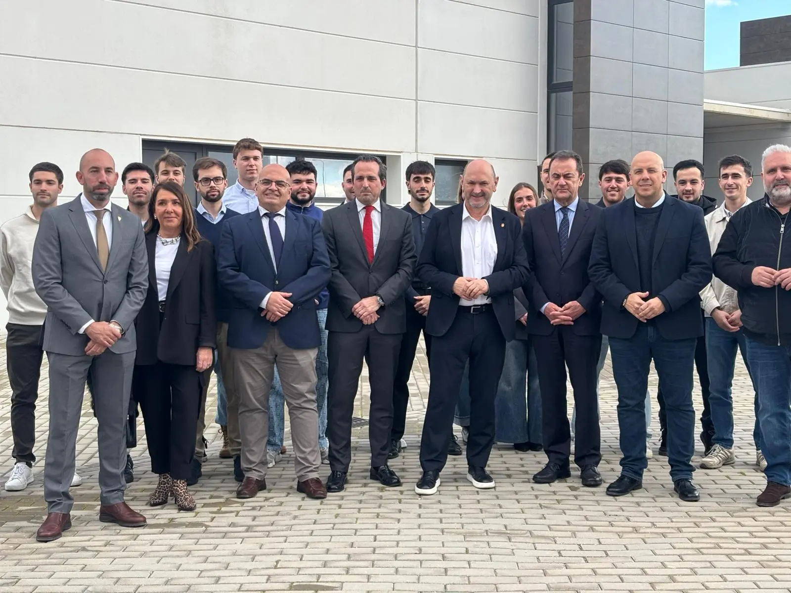 Rafael Louzán posa en su visita a la Ciudad Deportiva Fundación Málaga CF