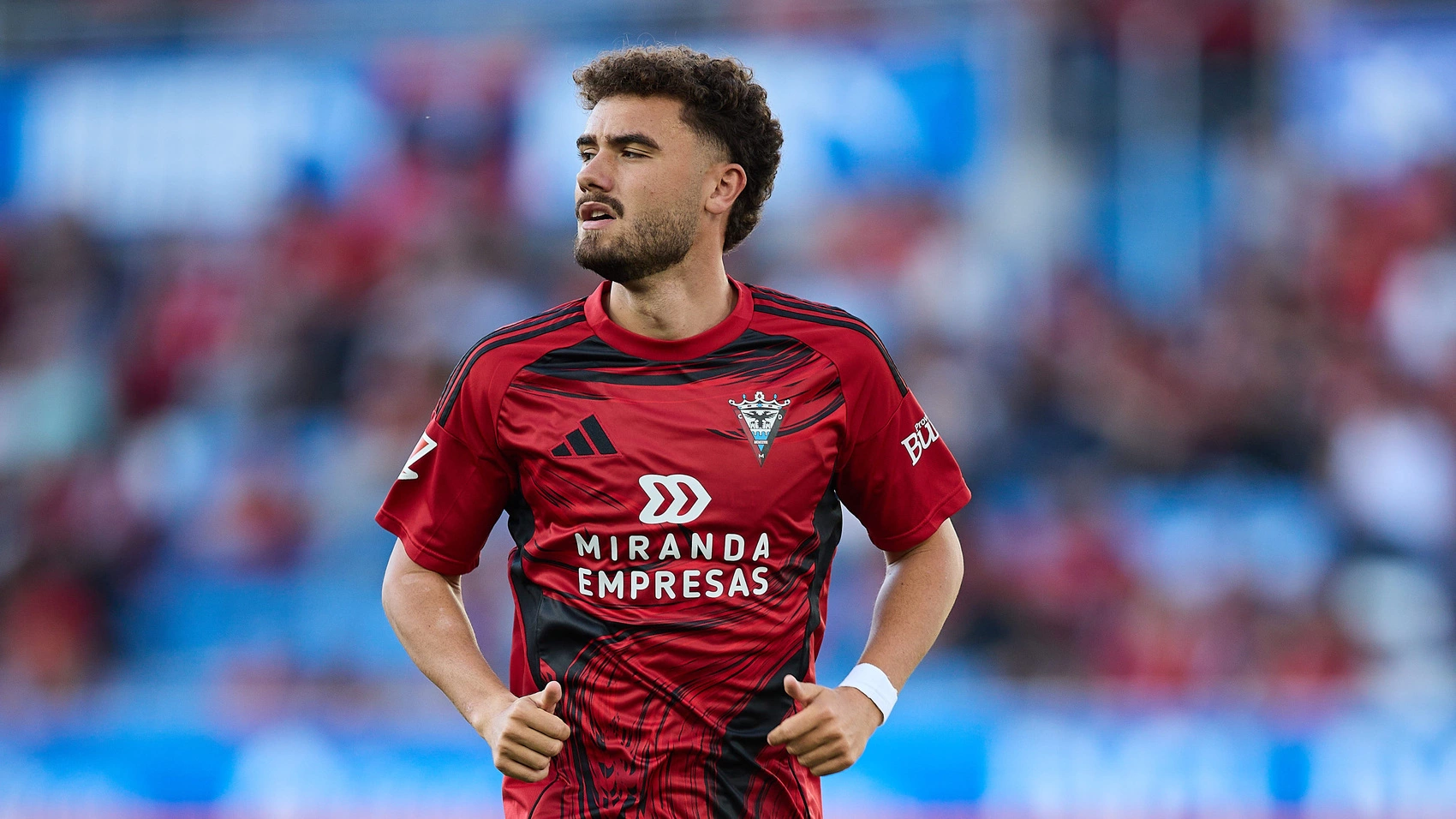 El Oviedo repesca a Álex Cardero, quien estaba a préstamo en el CD Mirandés, para cederlo a la liga de Chipre.