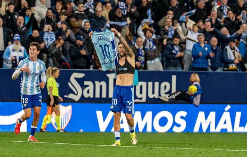 CRÓNICA | Una exhibición de Larrubia convierte el sueño de los playoffs en una realidad