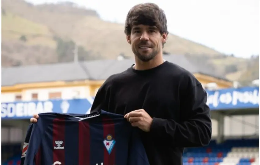 El Eibar refuerza su lateral zurdo con un internacional español
