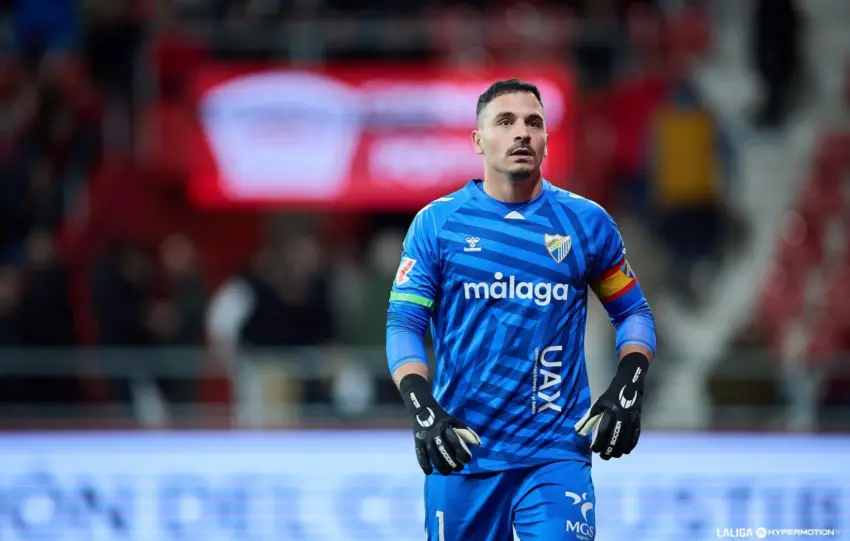 Alfonso Herrero en Anduva durante el CD Mirandés - Málaga CF