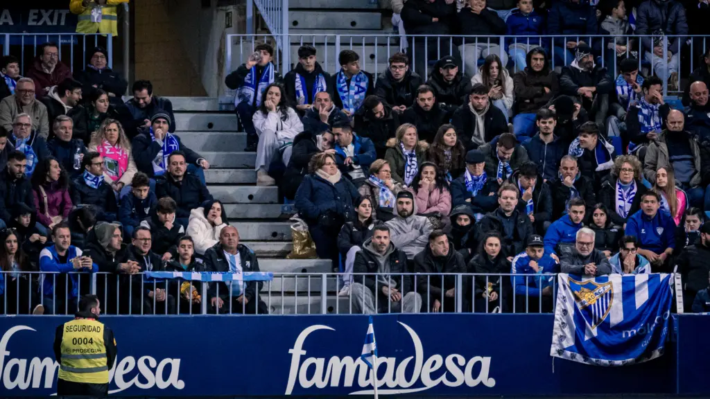 malaga cf cultural leonesa rosaleda aficion 9