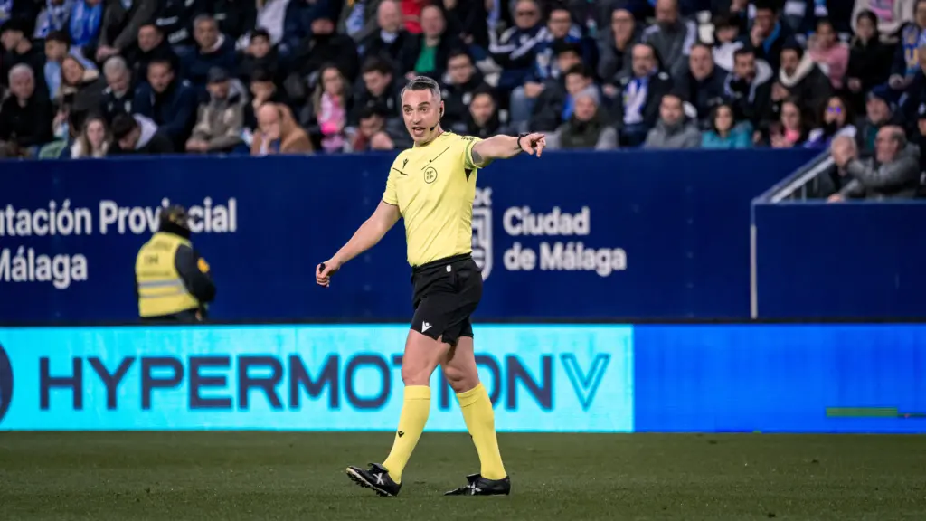 malaga cf cultural leonesa rosaleda alonso de ena wolf 1
