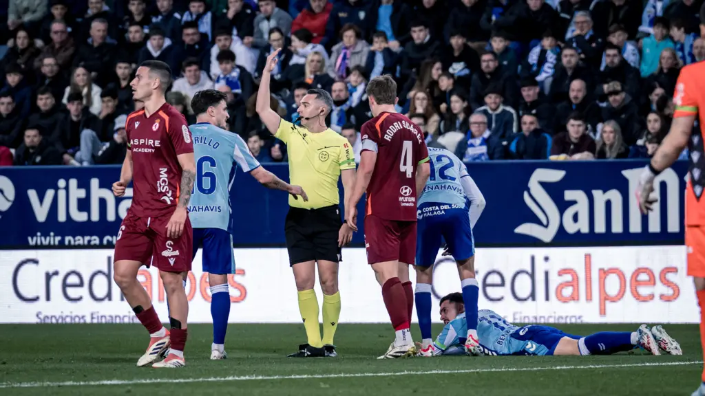malaga cf cultural leonesa rosaleda arbitro