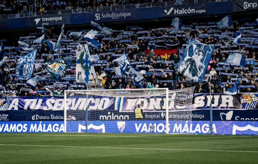 La grada del Fondo Sur permanecerá casi vacía durante los primeros minutos del encuentro para mostrar su descontento hacia el colectivo arbitral.