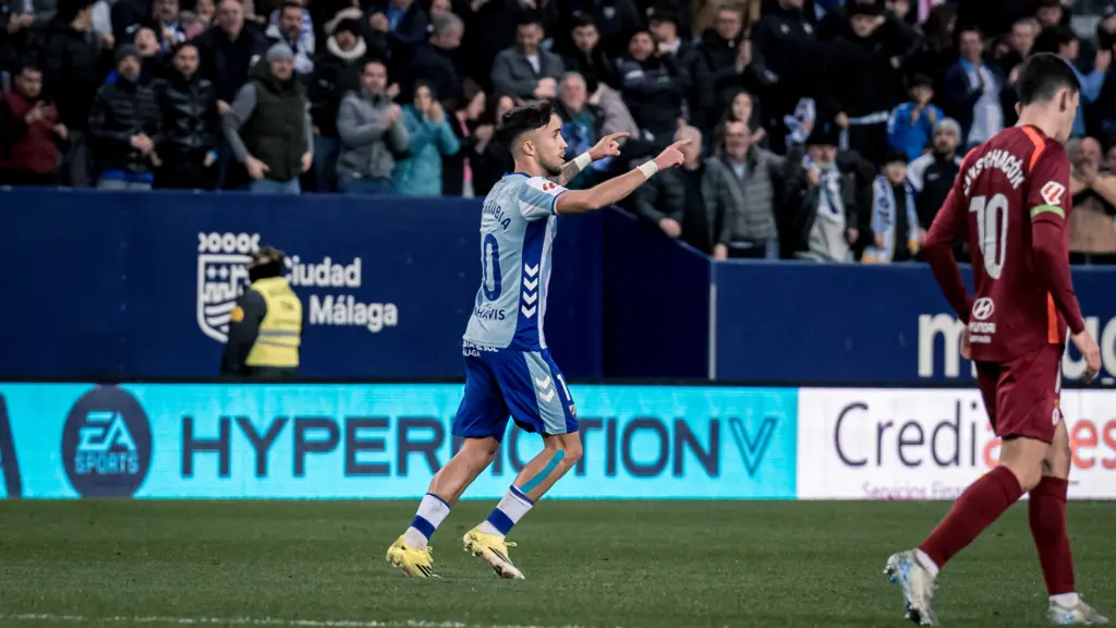 malaga cf cultural leonesa rosaleda larrubia celebracion gol