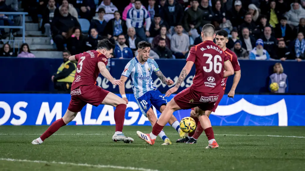 malaga cf cultural leonesa rosaleda larrubia gol 2