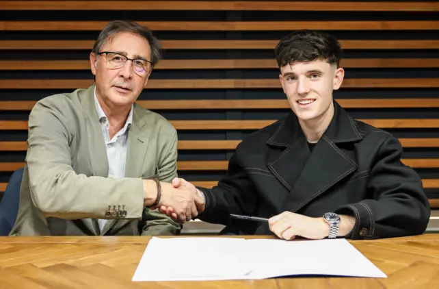 ¡El Málaga CF anuncia la renovación de Aaron Ochoa hasta 2029!