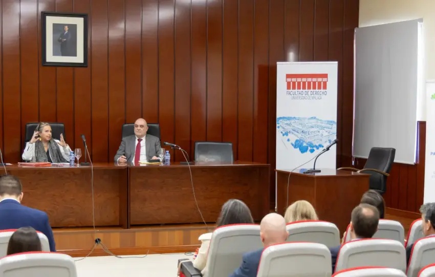 1 - UNICAJA Y DERECHO UMA