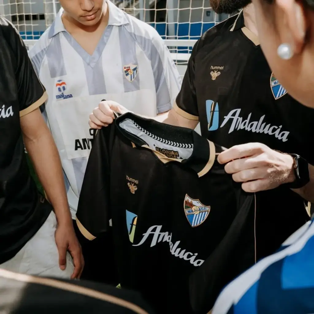 12 - NUEVA CAMISETA LEGADO DEL MÁLAGA CF