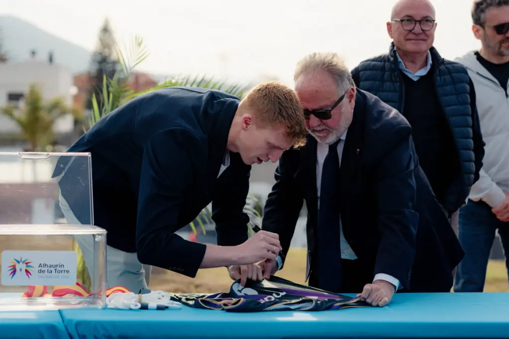 3 PRIMERA PIEDRA DEL PABELLON ALBERTO DIAZ