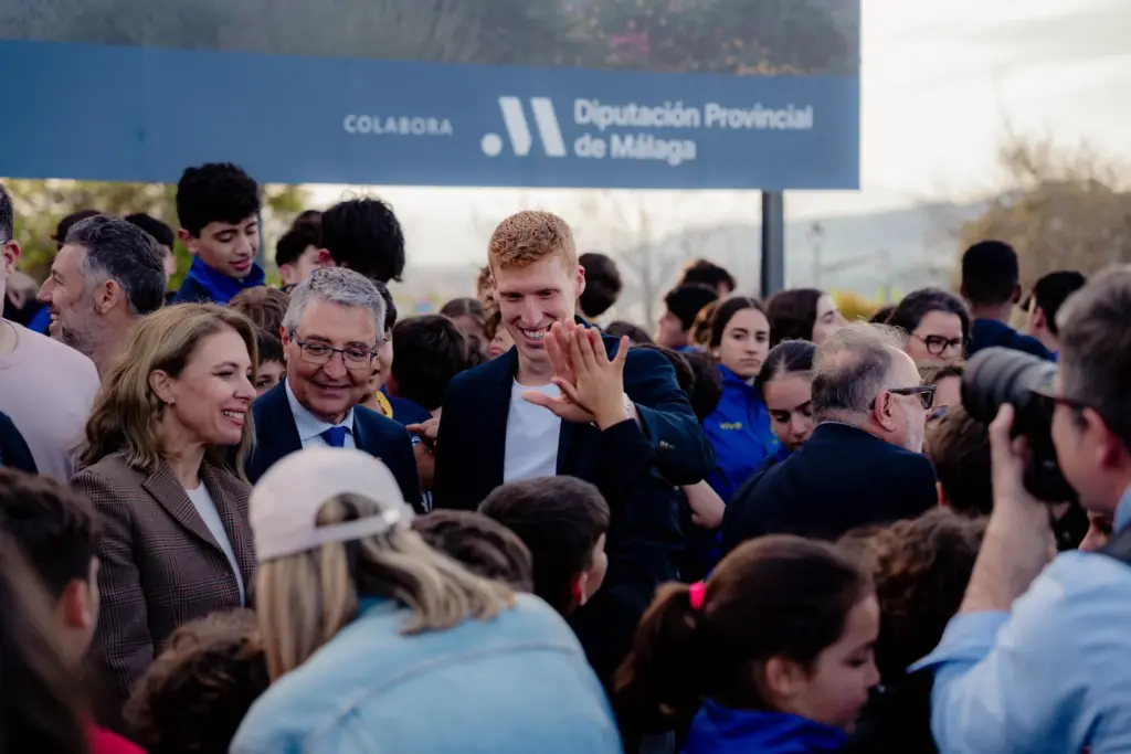 4 PRIMERA PIEDRA DEL PABELLON ALBERTO DIAZ
