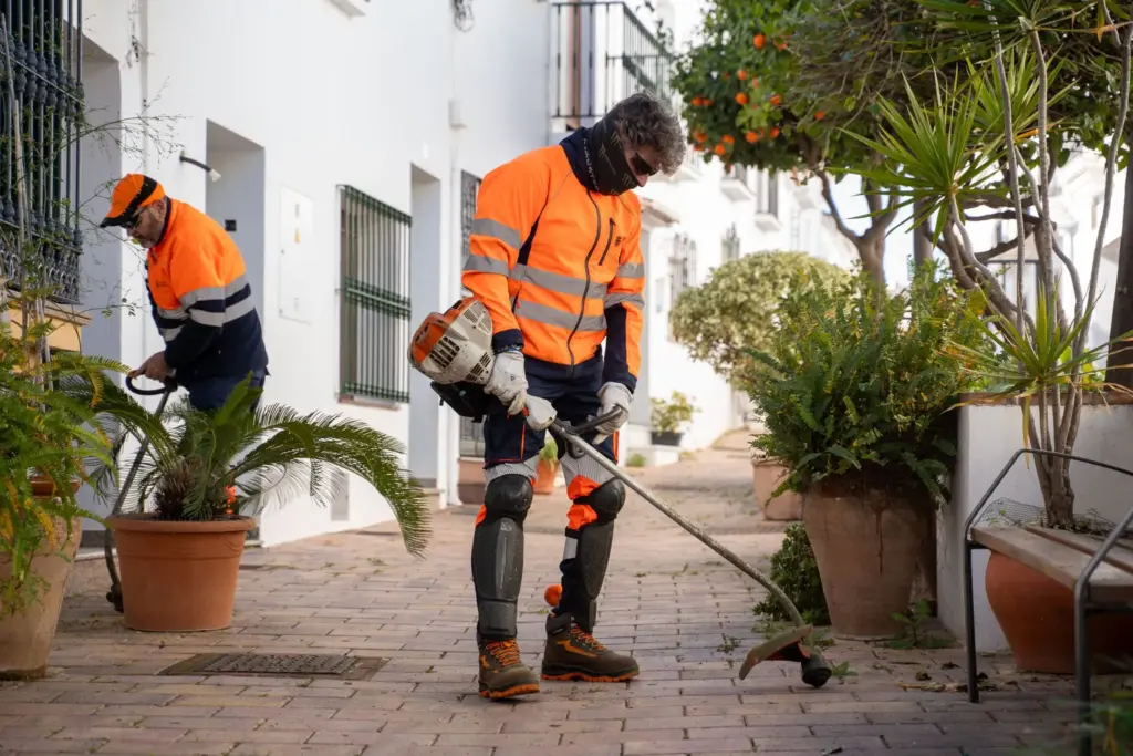 41 - DESBROCE BENALMADENA