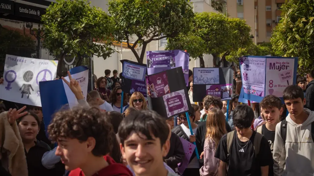 51 - MARCHA DÍA DE LA MUJER TORREMOLINOS