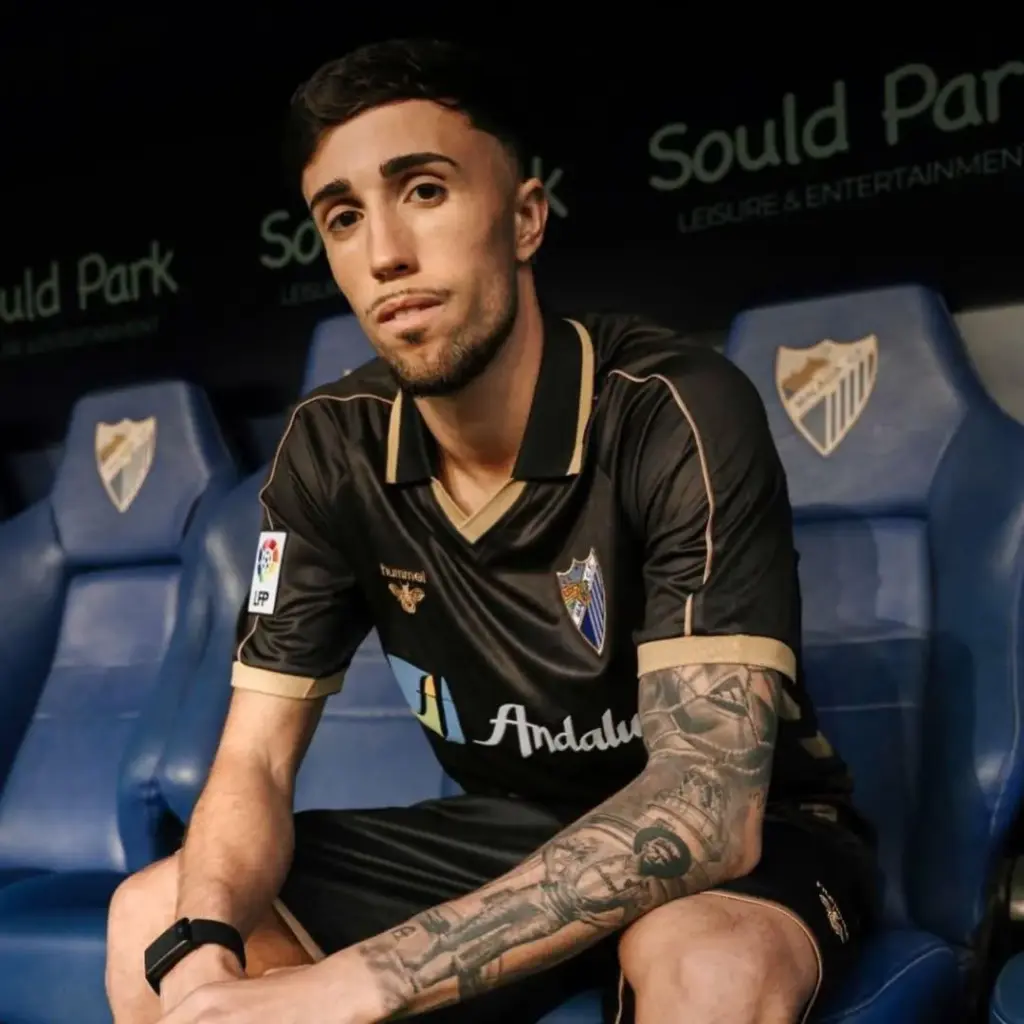 8 - NUEVA CAMISETA LEGADO DEL MÁLAGA CF