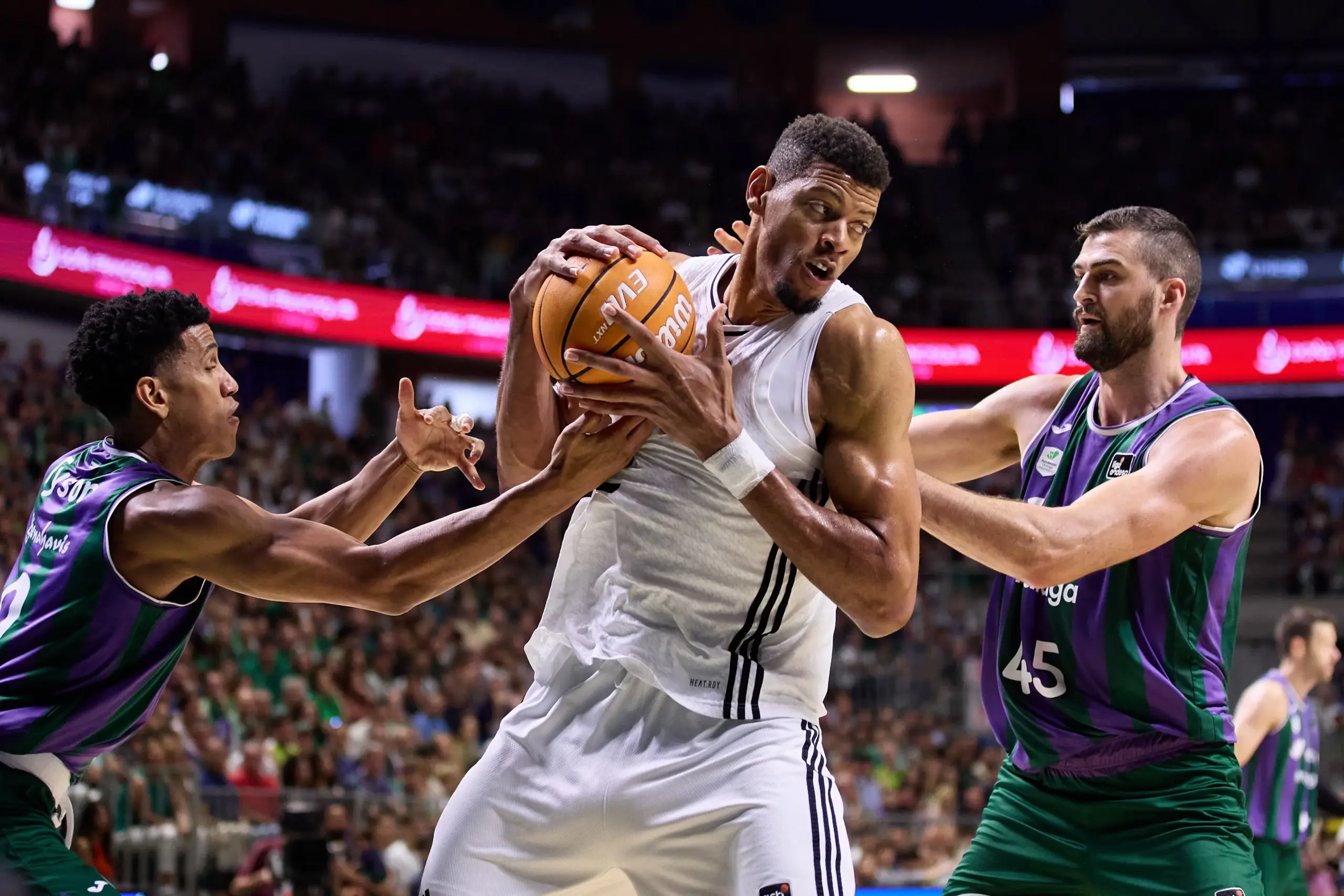 Radio Marca 16 BROTES VERDES EN LAS RECUPERACIONES DE TYSON PÉREZ Y KRAVISH