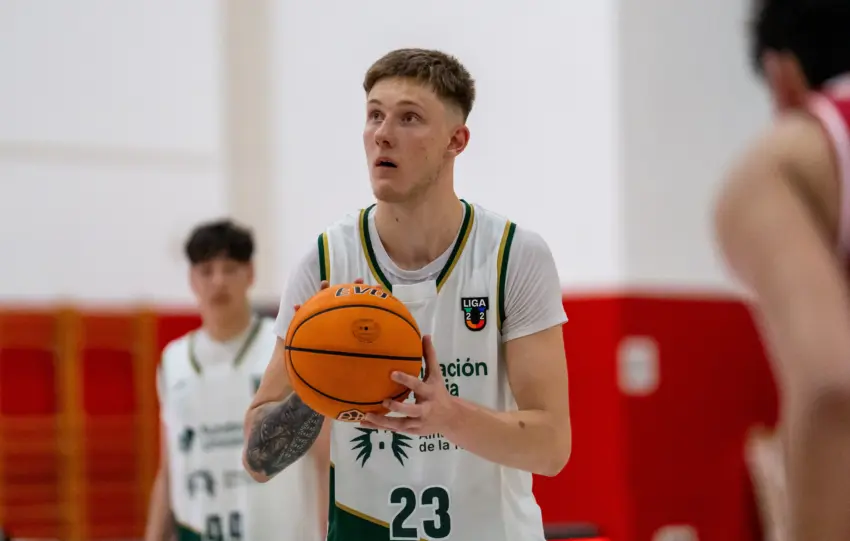 BUTAJEVAS TIRA DE ÉPICA Y HACE CREER AL UNICAJA POR LA FINAL SIX DE LA LIGA U