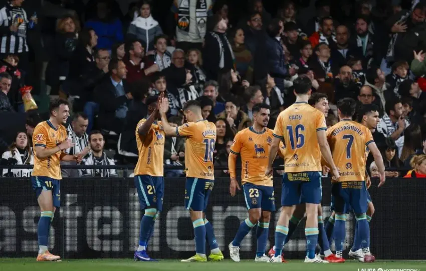 EL ASCENSO DIRECTO SE QUEDA A SOLO DOS PUNTOS PARA EL MÁLAGA CF