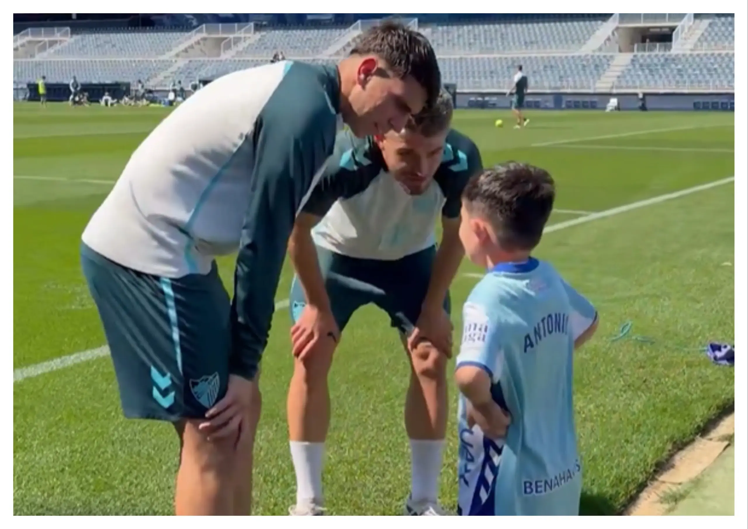 Radio Marca 5 EL DETALLE DEL VESTUARIO DEL MÁLAGA CF CON EL PEQUEÑO ANTONIO