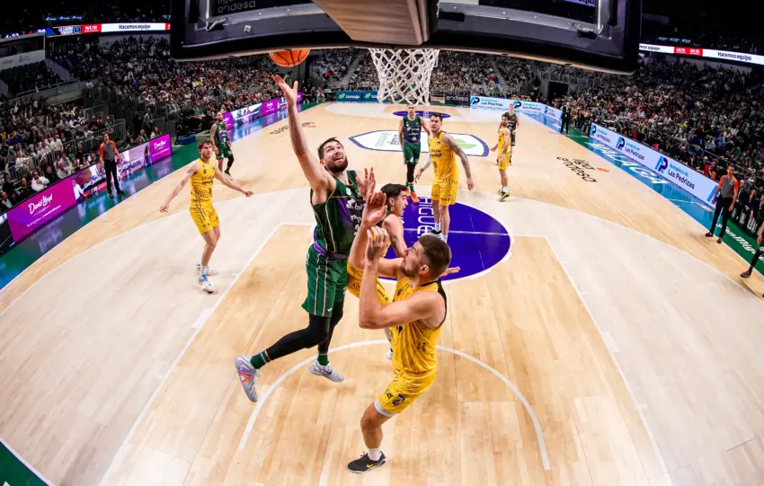 EL UNICAJA BAJA A LA SEPTIMA POSICIÓN DE LA TABLA
