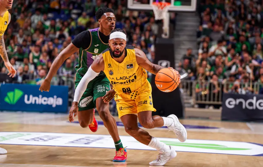 EL UNICAJA SE PIERDE EN LA LAGUNA DE MILLS