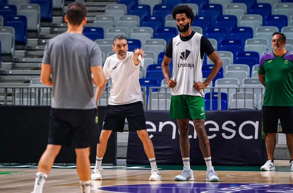 Radio Marca 18 IBON NAVARRO Y LA PLANIFICACIÓN DEL UNICAJA