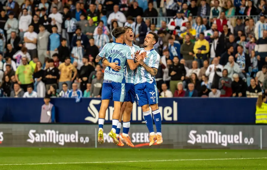 RESUMEN | Revive el triunfo de locura del Málaga CF ante el Huesca (5-3)